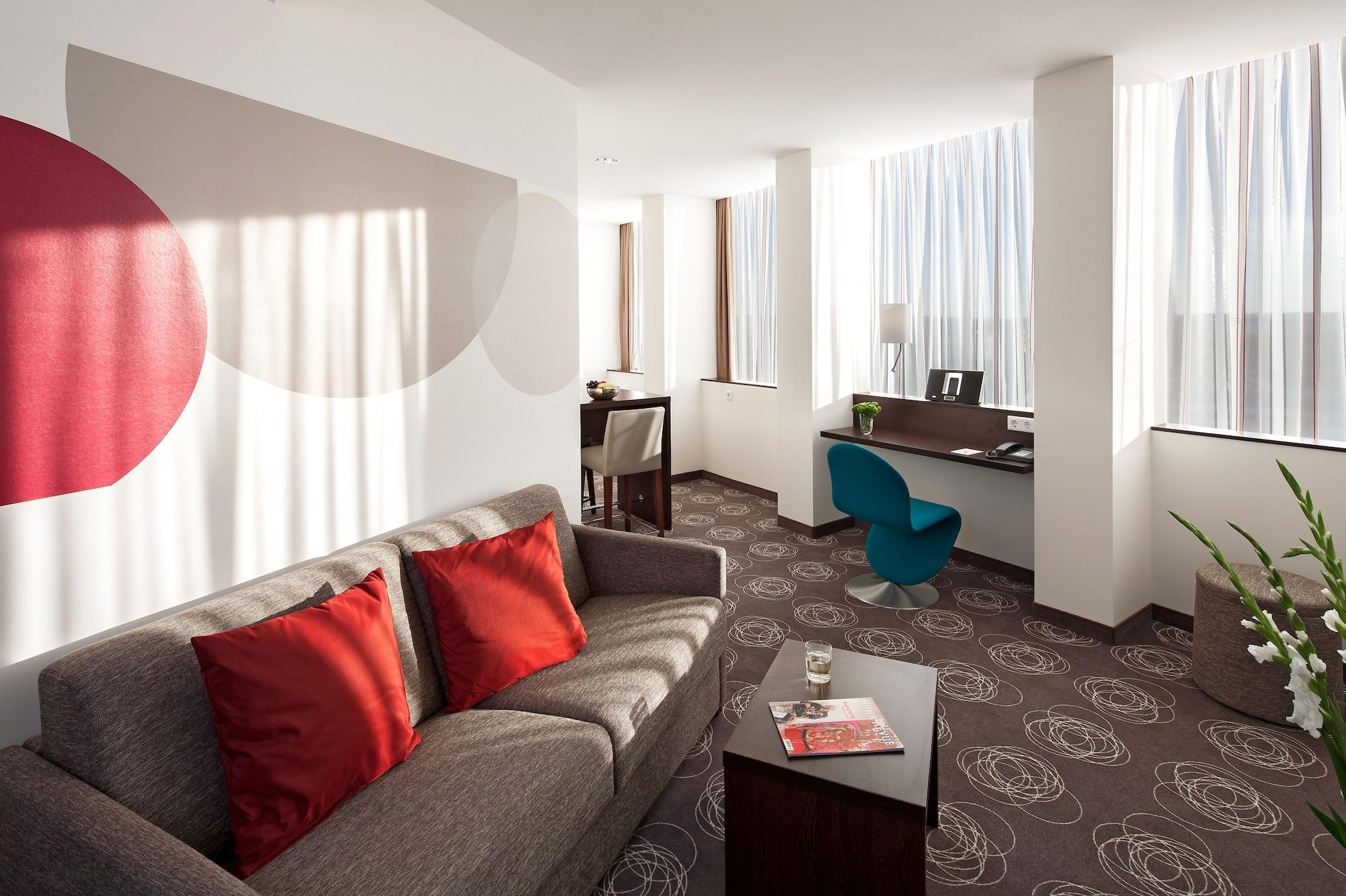 Webers - Das Hotel Im Ruhrturm Эссен Экстерьер фото